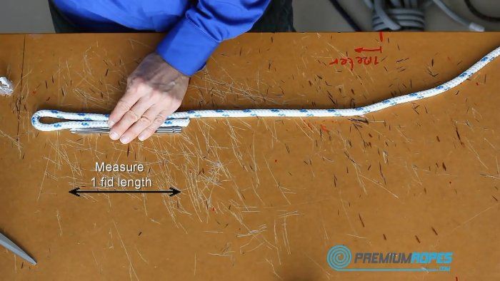 Как сделать красивую петлю на веревке с оплеткой