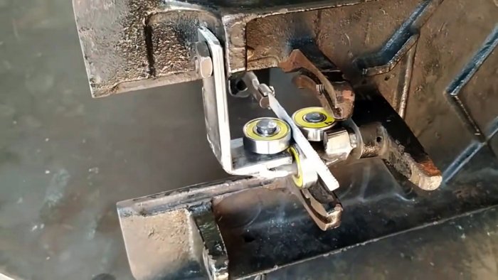 Как переделать швейную машинку в лобзиковый станок