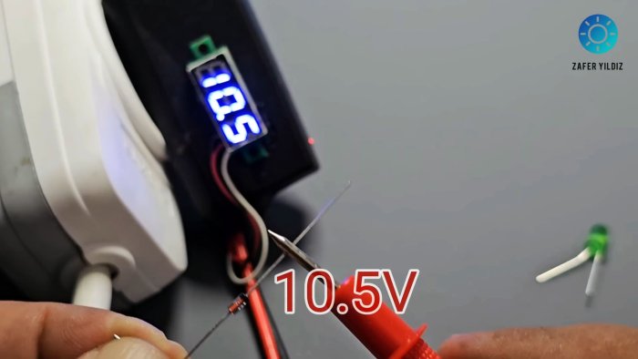 Полезное измерительное устройство из старой зарядки