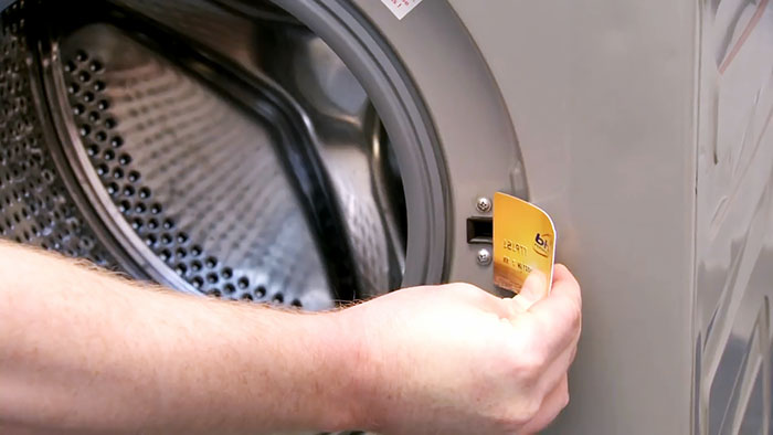 4 способа открыть дверцу стиральной машинки если ее заклинило