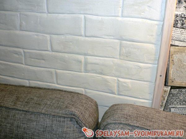 Использование натуральной кирпичной кладки стены