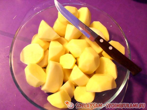запеченное мясо с картофельным гарниром