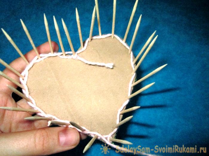 Шкатулка в виде сердца, как сделать коробочку сердце из ниток