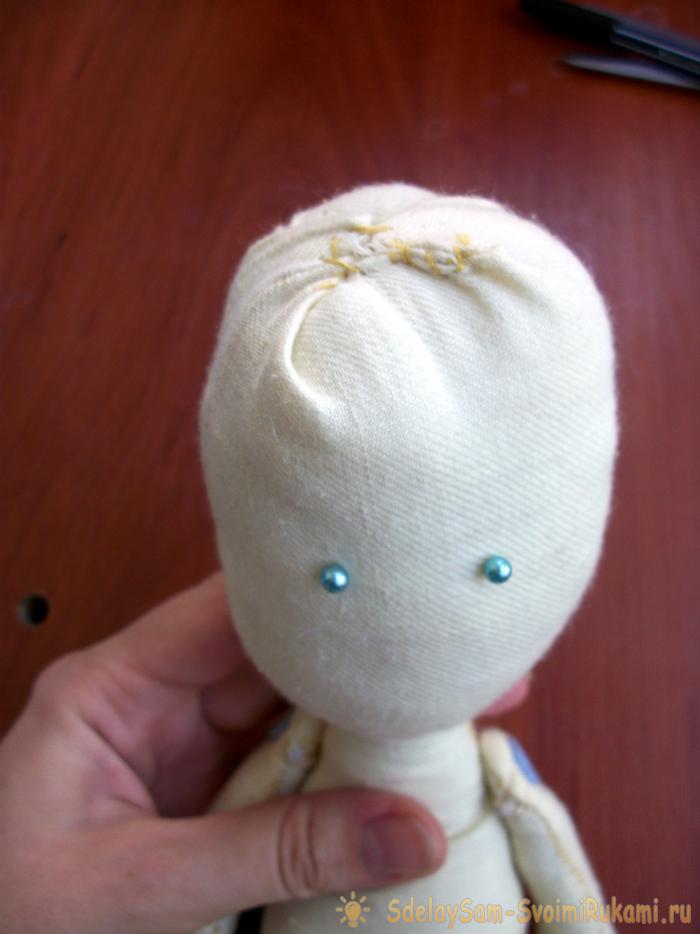 Приделать голову. Голова тряпичной куклы. Пришиваем голову текстильной кукле. Голова куклы из ткани. Пришивание головы текстильной кукле.