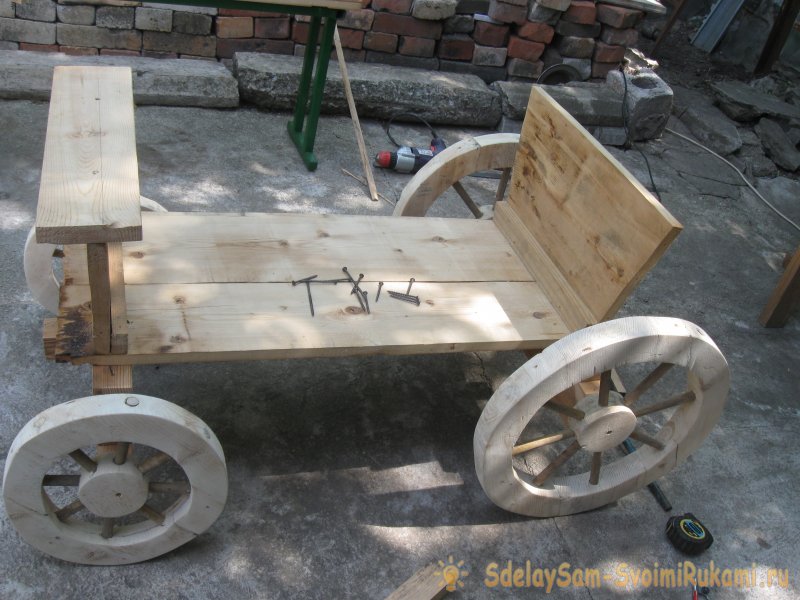 Изготовление деревянной брички