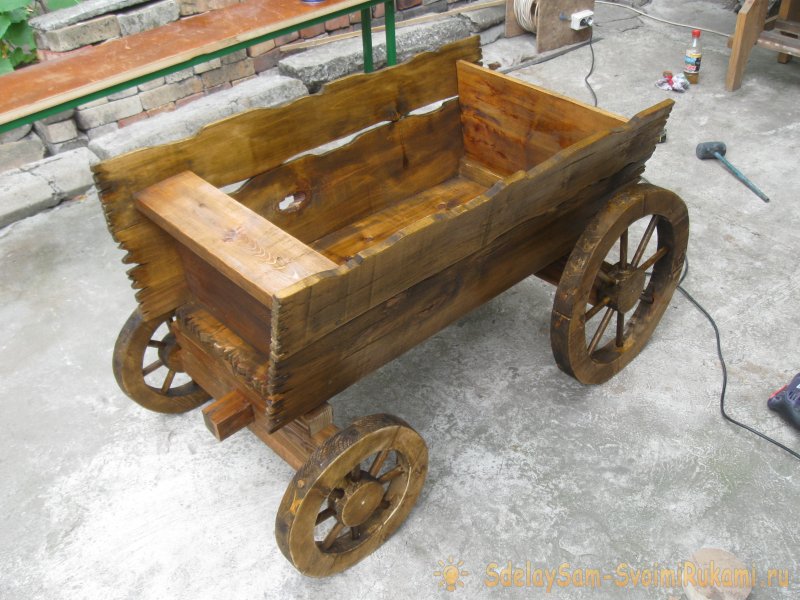 Изготовление деревянной брички