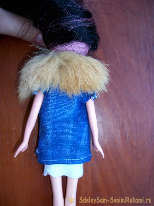 Одежда для куклы из старых джинсов