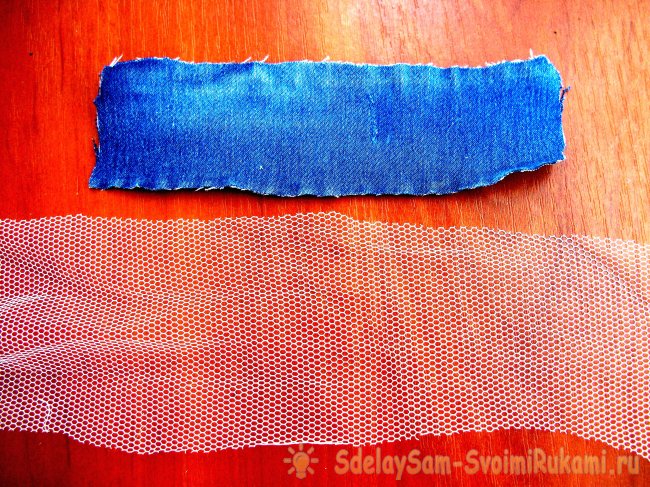 Одежда для куклы из старых джинсов