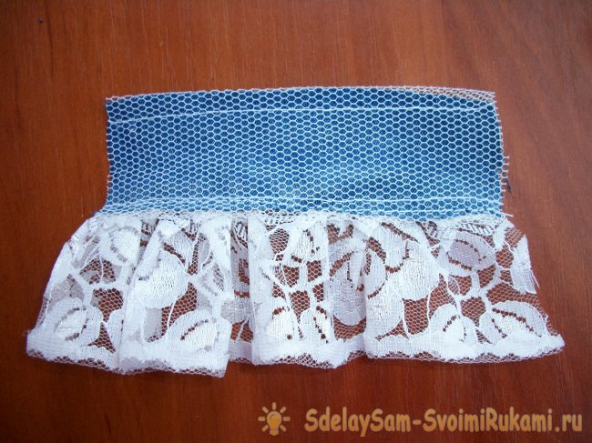 Одежда для куклы из старых джинсов