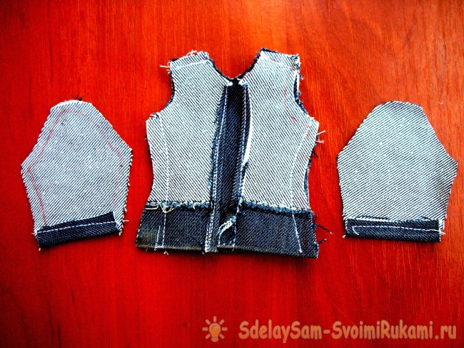 Одежда для куклы из старых джинсов