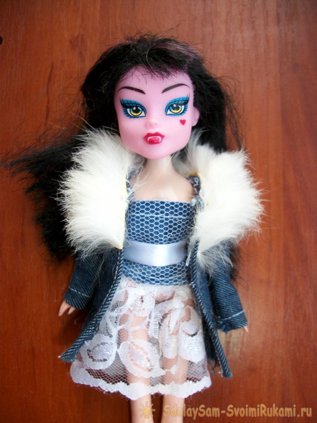 Одежда для куклы из старых джинсов