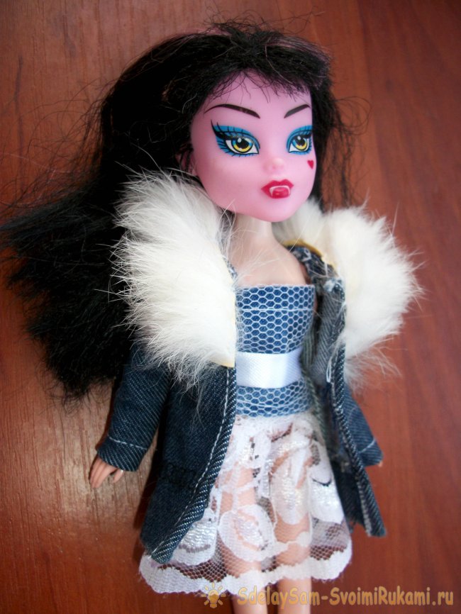 Одежда для куклы из старых джинсов