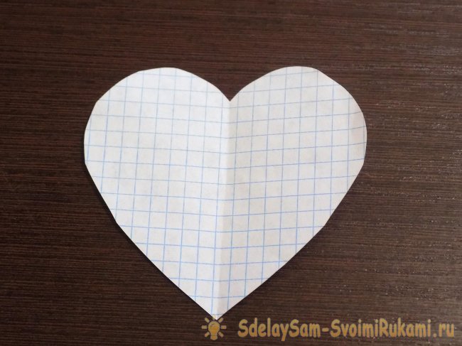 Декорируем белую майку своими руками