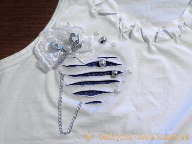 Декорируем белую майку своими руками