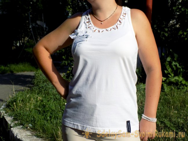 Декорируем белую майку своими руками