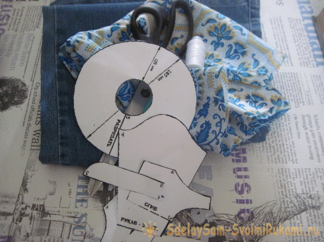 Сарафана с воротником для куклы