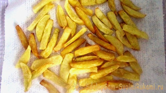 Картошка фри в бумажном конверте