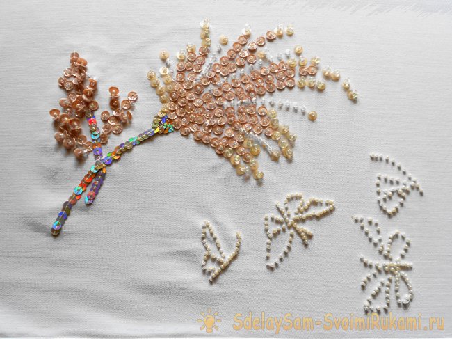Вышивка на брюках бисером и пайетками