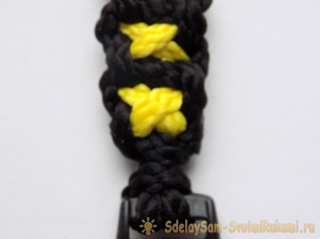 Как сплести браслет Икс из шнуров