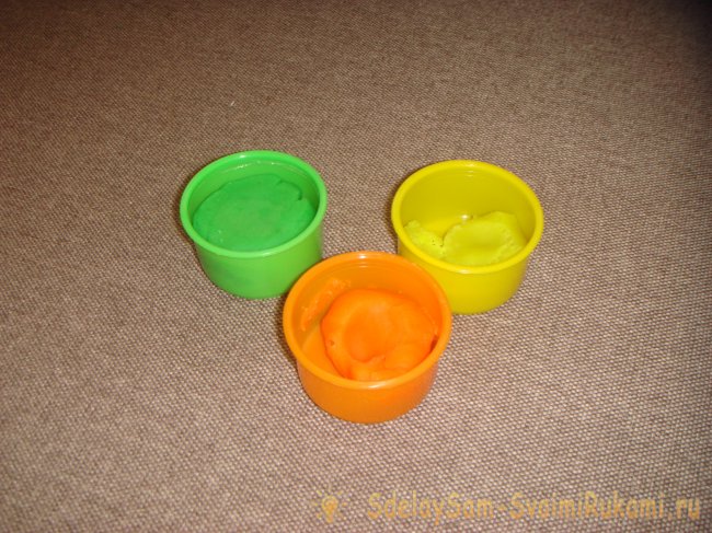 Ведерко с плодами