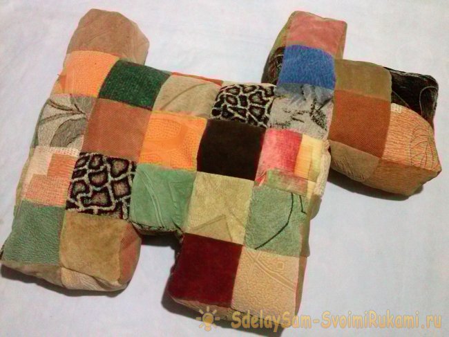 Собака в технике лоскутного шитья