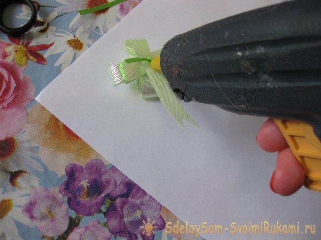 Подарочный торт из памперсов