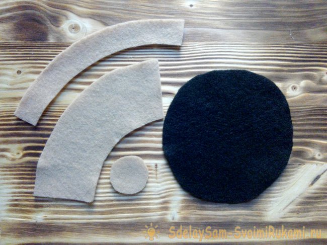 Кактус из фетра в горшочке