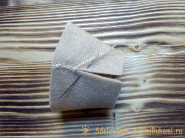 Кактус из фетра в горшочке