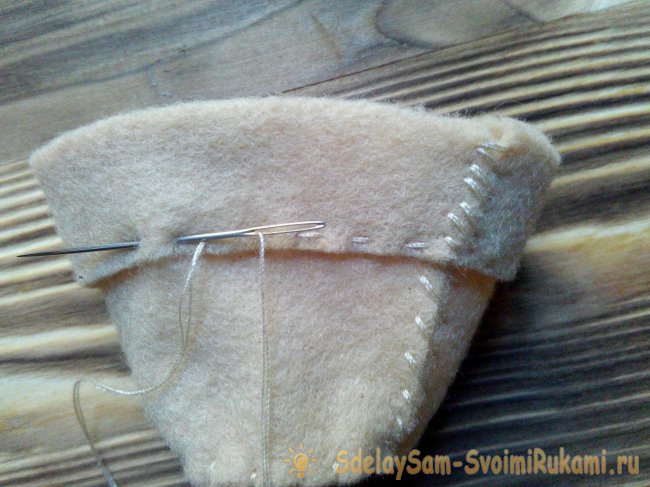 Кактус из фетра в горшочке