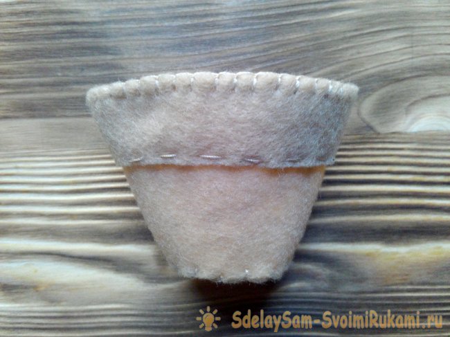 Кактус из фетра в горшочке