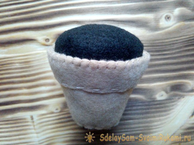 Кактус из фетра в горшочке