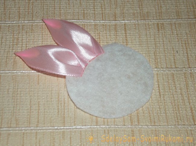 Георгина из атласных лент