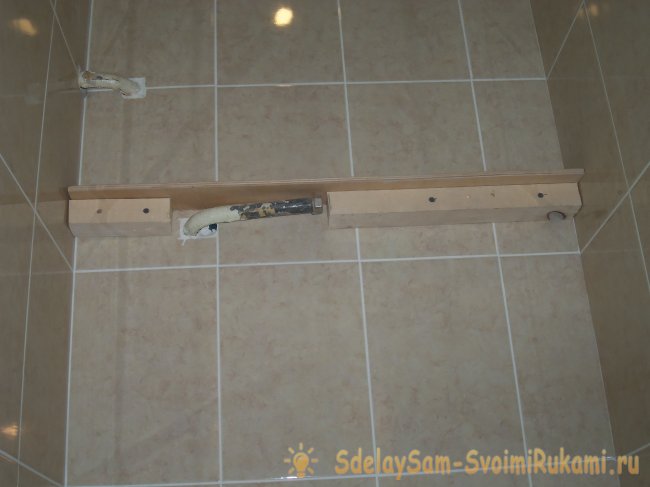 Как сделать оригинальную полку в санузле