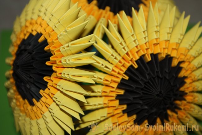 Подсолнух из бумаги