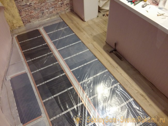 Монтаж инфракрасного пленочного пола