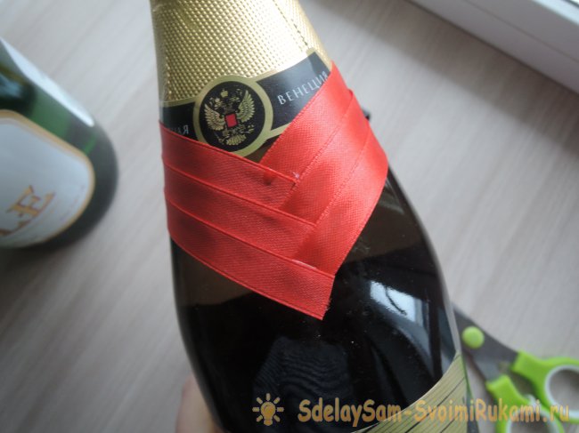Как оформить бутылку шампанского для нового года