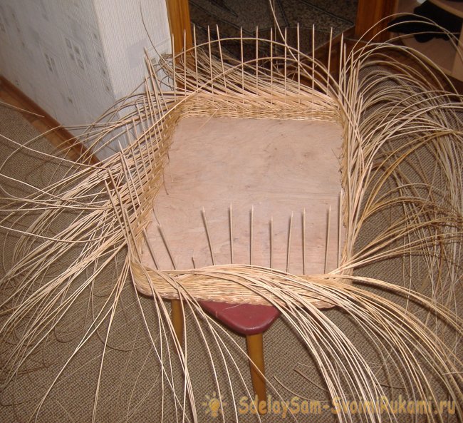 Корзина для игрушек из лозы
