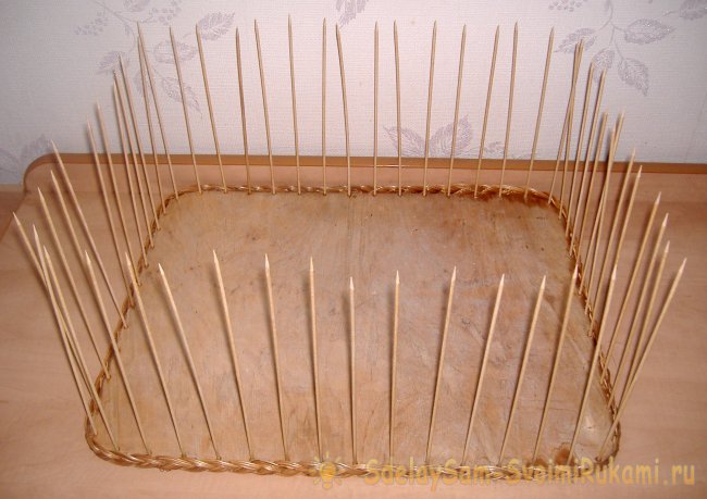 Корзина для игрушек из лозы
