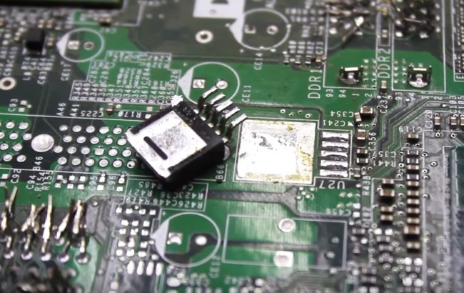 Когда нет термофена или инфракрасного паяльника