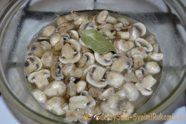 Маринованные шампиньоны