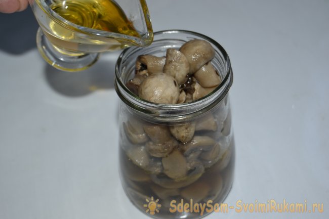 Маринованные шампиньоны