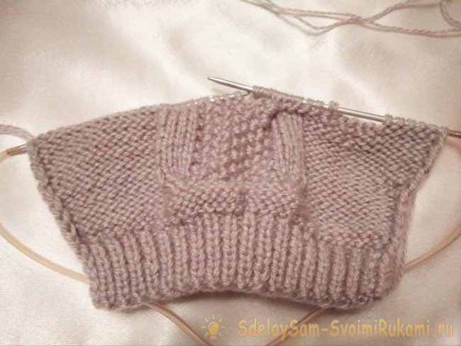 Как связать митенки с узором сова