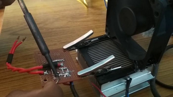 Очень простой приспособление для пайки