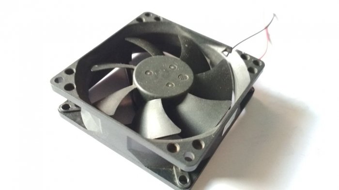 Очень простое приспособление для пайки