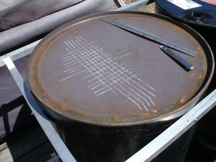 Как сделать коптильню из бочек