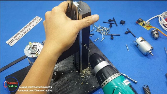 Миниатюрный станок для сверления