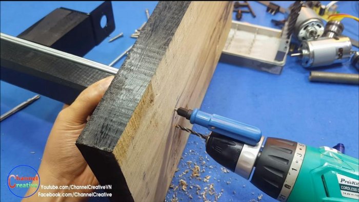 Миниатюрный станок для сверления