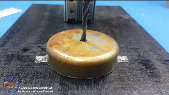 Миниатюрный станок для сверления