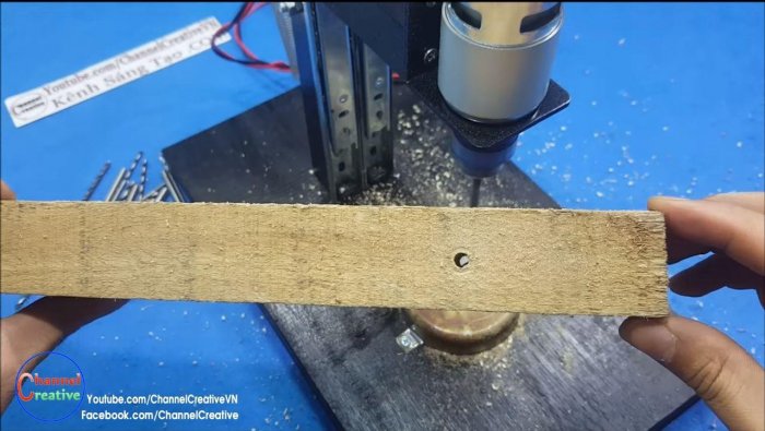 Миниатюрный станок для сверления