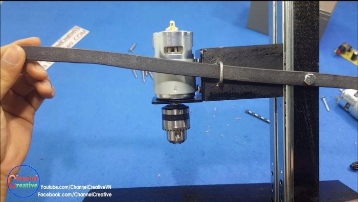 Миниатюрный станок для сверления